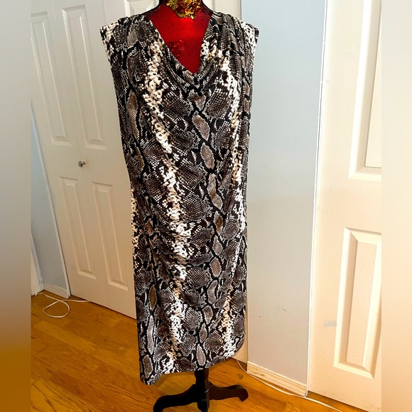 Snake print dress - Picture 1 of 6